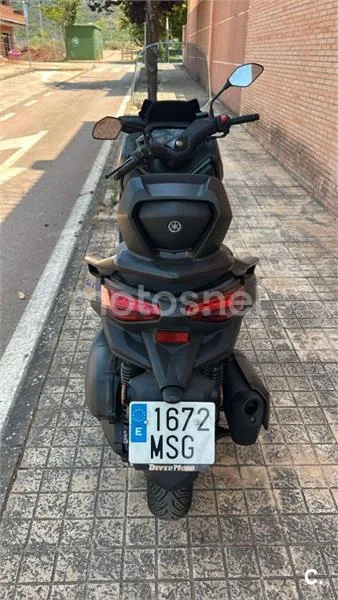 Yamaha XMAX 300 – Vista 11
