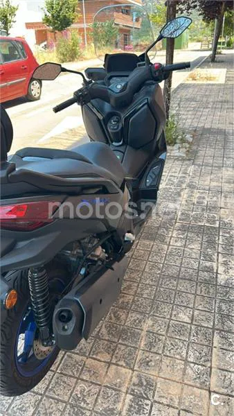 Yamaha XMAX 300 – Vista 7
