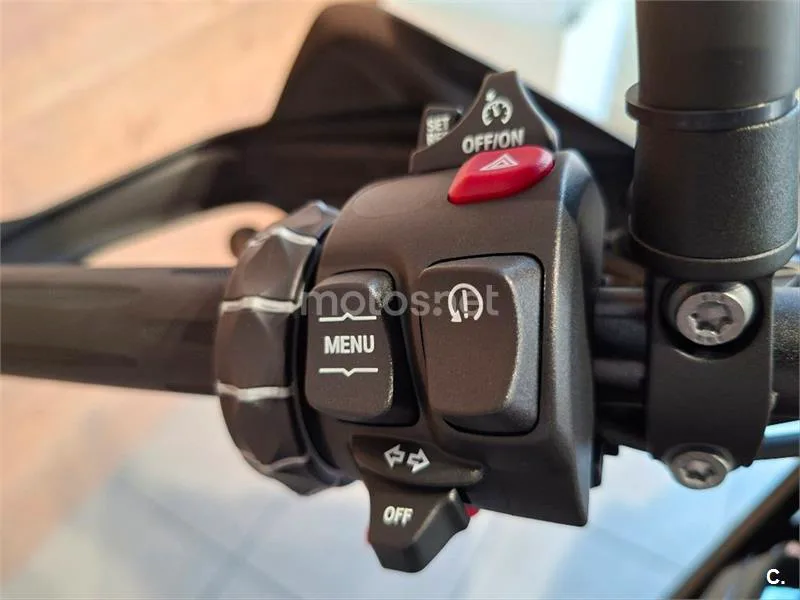 BMW F 900 GS – Vista 13