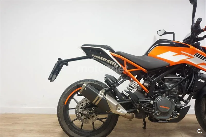 KTM 125 – Vista 8