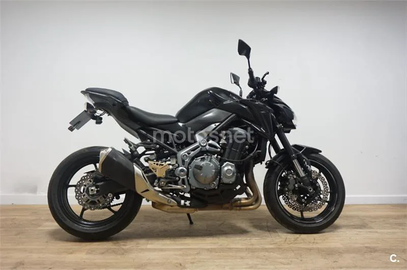 Kawasaki Z900 – Vista 6