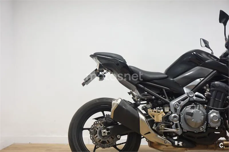 Kawasaki Z900 – Vista 7