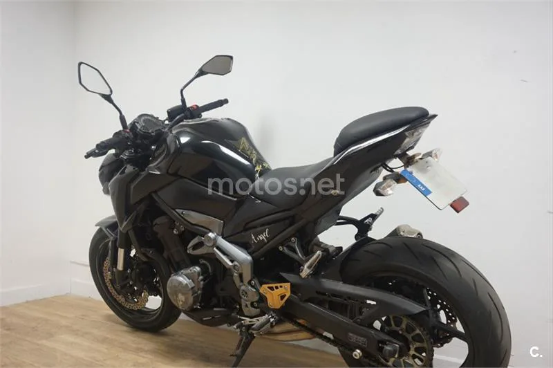 Kawasaki Z900 – Vista 10