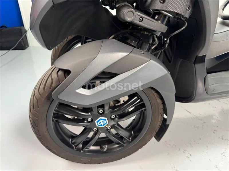 Piaggio MP3 Yourban 300 LT Sport – Vista 14
