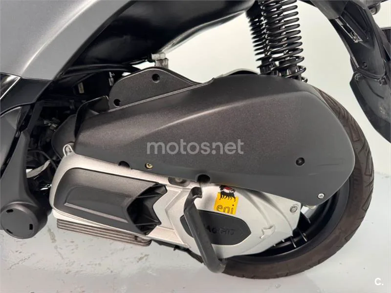Piaggio MP3 Yourban 300 LT Sport – Vista 16