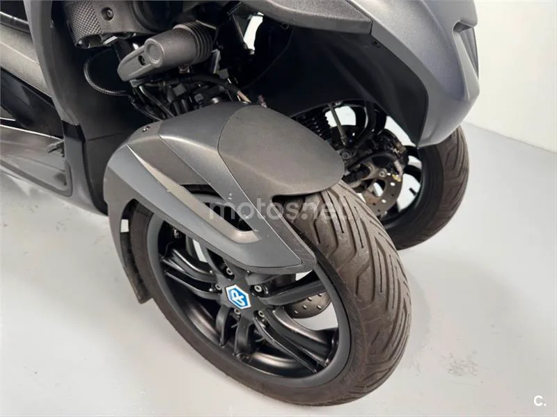 Piaggio MP3 Yourban 300 LT Sport – Vista 5