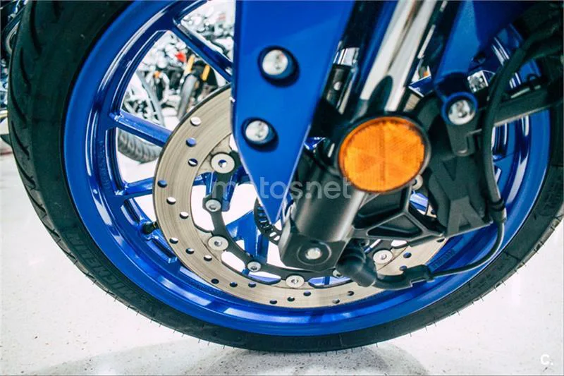 Yamaha R125 – Vista 8
