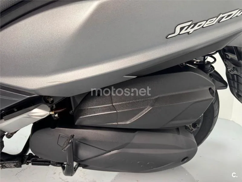 Kymco Super Dink 350 – Vista 15