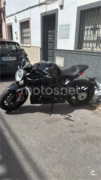 MV Agusta DRAGSTER  800 – Vista 6