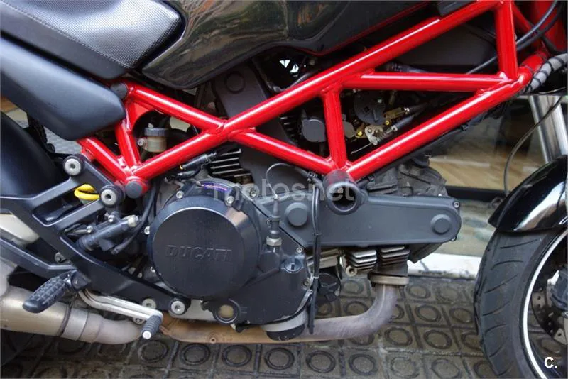 Ducati Monster 695 – Vista 3