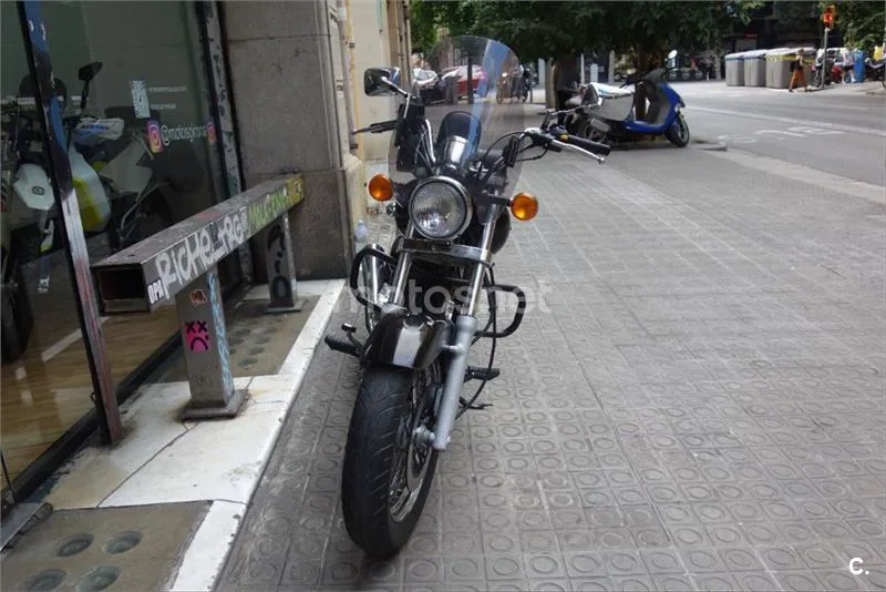 Suzuki Marauder 250 – Vista 11