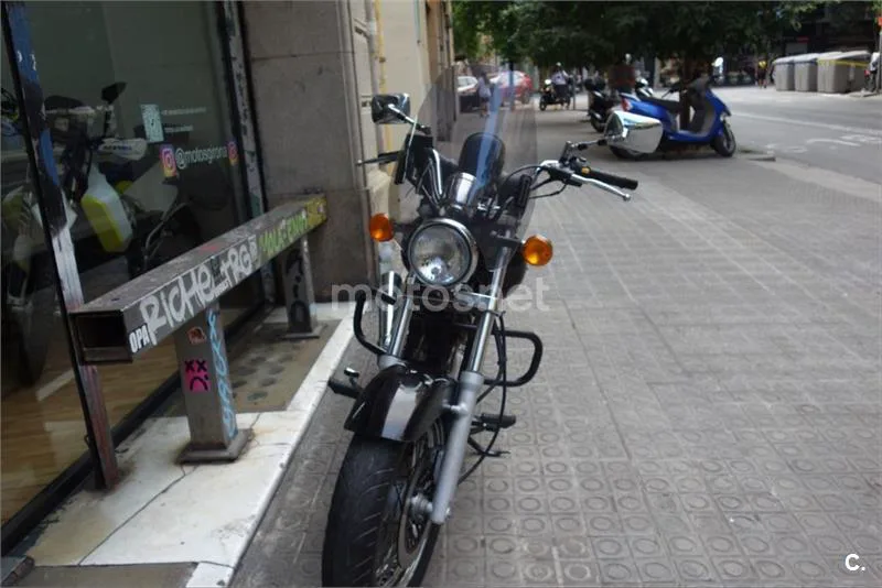 Suzuki Marauder 250 – Vista 6