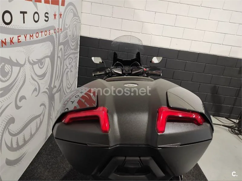 Yamaha TMAX 560 – Vista 8