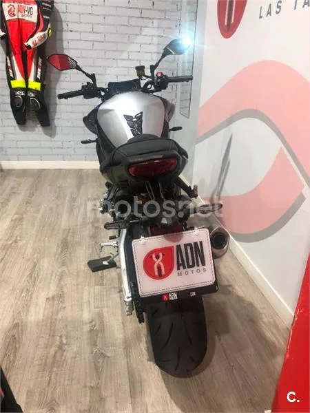Yamaha MT-10 – Vista 11