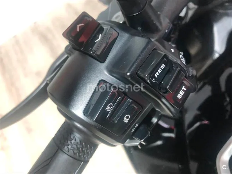 Yamaha MT-10 – Vista 7