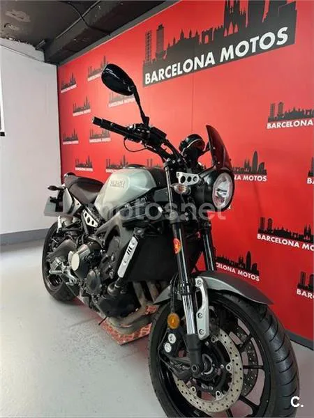 Yamaha XSR 900 – Vista 3