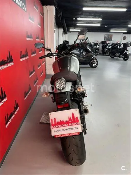 Yamaha XSR 900 – Vista 6