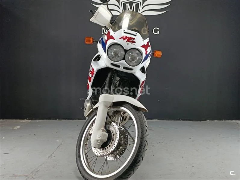 Honda XRV 750 Africa Twin – Vista 3