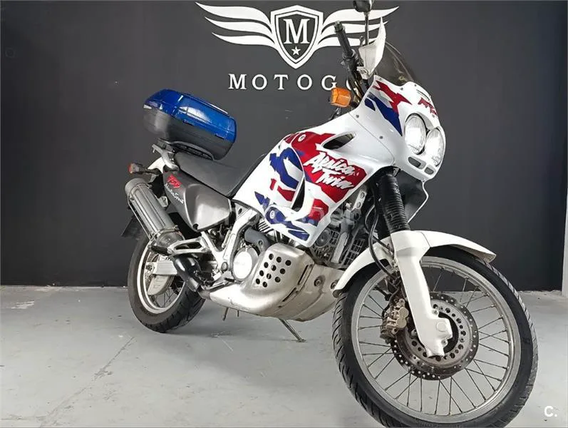 Honda XRV 750 Africa Twin – Vista 4