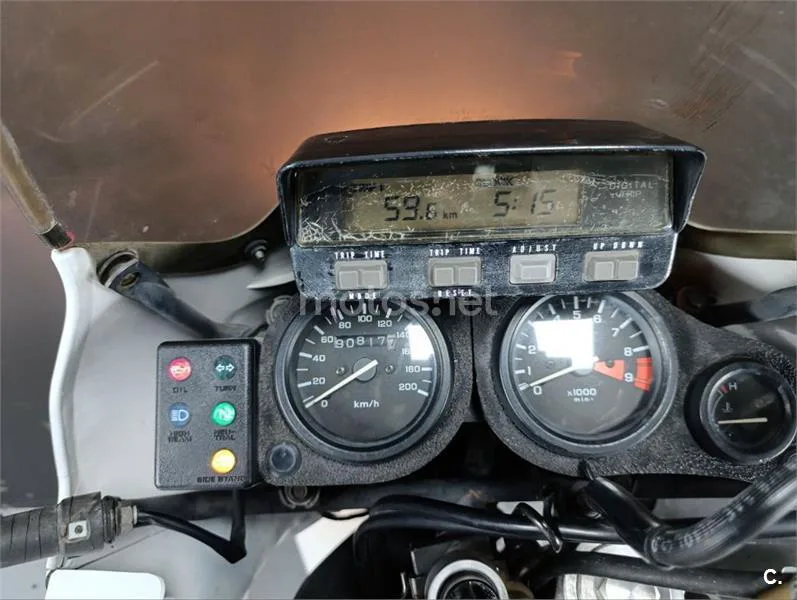 Honda XRV 750 Africa Twin – Vista 10