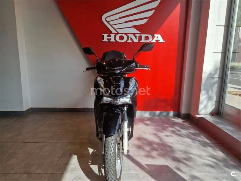 Honda SH 125i – Vista 6