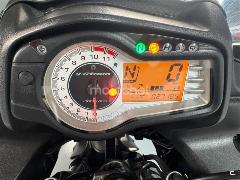 Suzuki V-Strom 650 XT – Vista 17