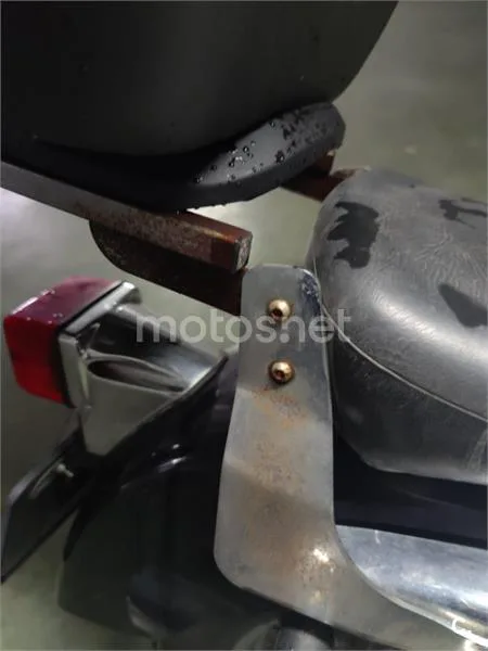 Suzuki Intruder 250 LC – Vista 3