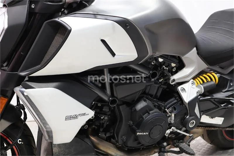Ducati Diavel – Vista 13