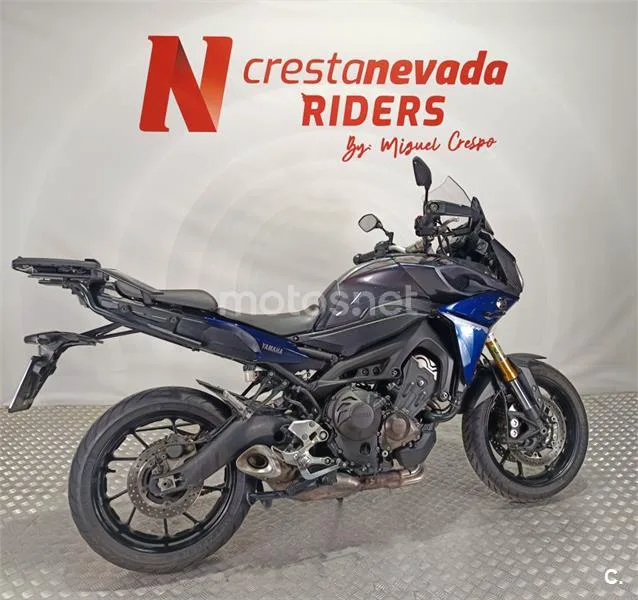 Yamaha MT-09 – Vista 15