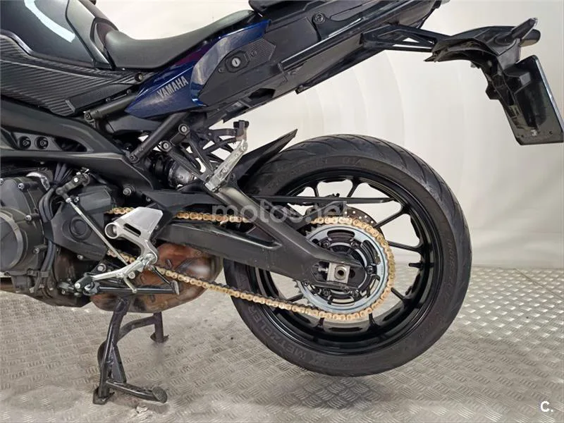 Yamaha MT-09 – Vista 17