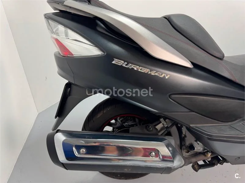 Suzuki Burgman 400 – Vista 16