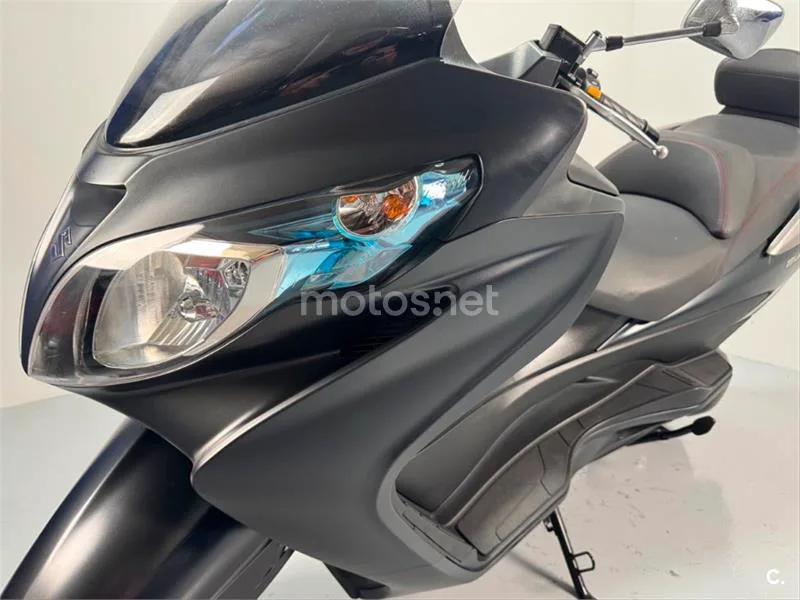 Suzuki Burgman 400 – Vista 5