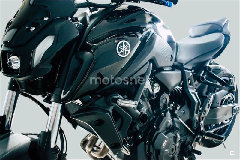 Yamaha MT-07 – Vista 7