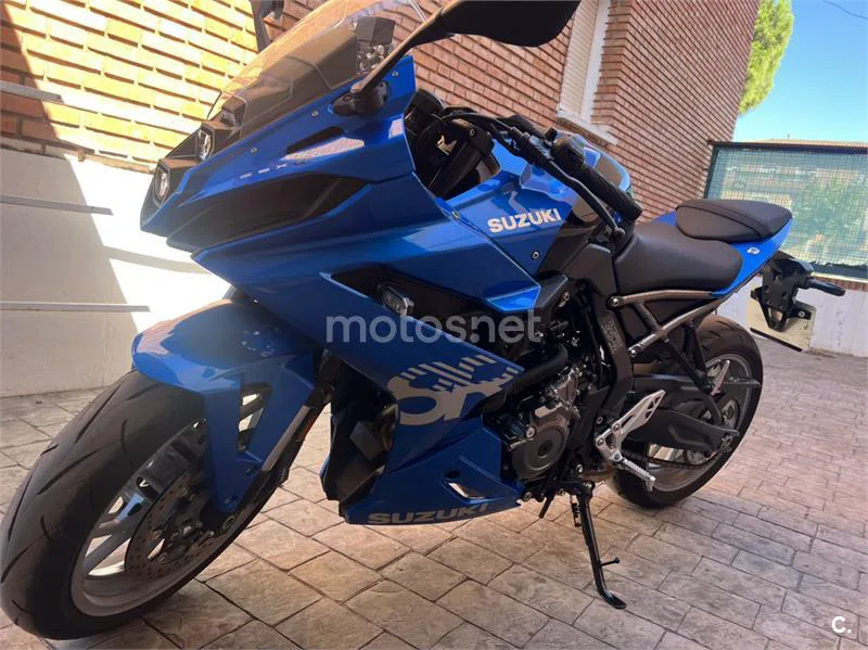 Suzuki GSX-8R – Vista 2