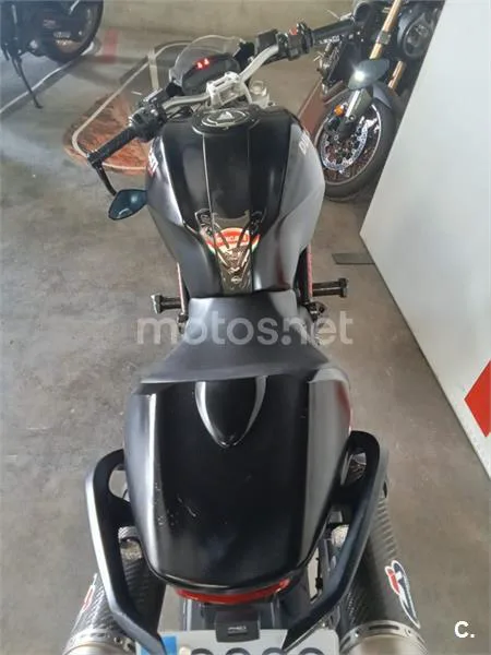 Ducati Monster 696 – Vista 4
