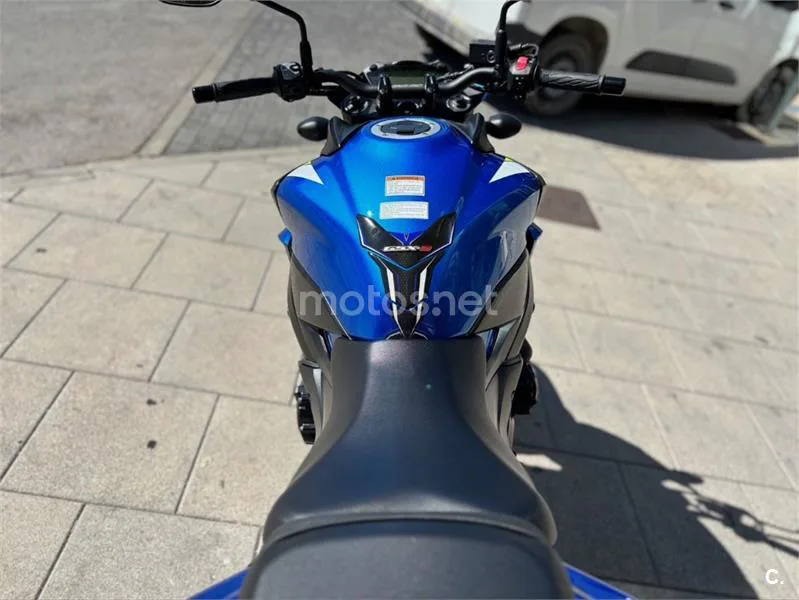 Suzuki GSX-S750 – Vista 13