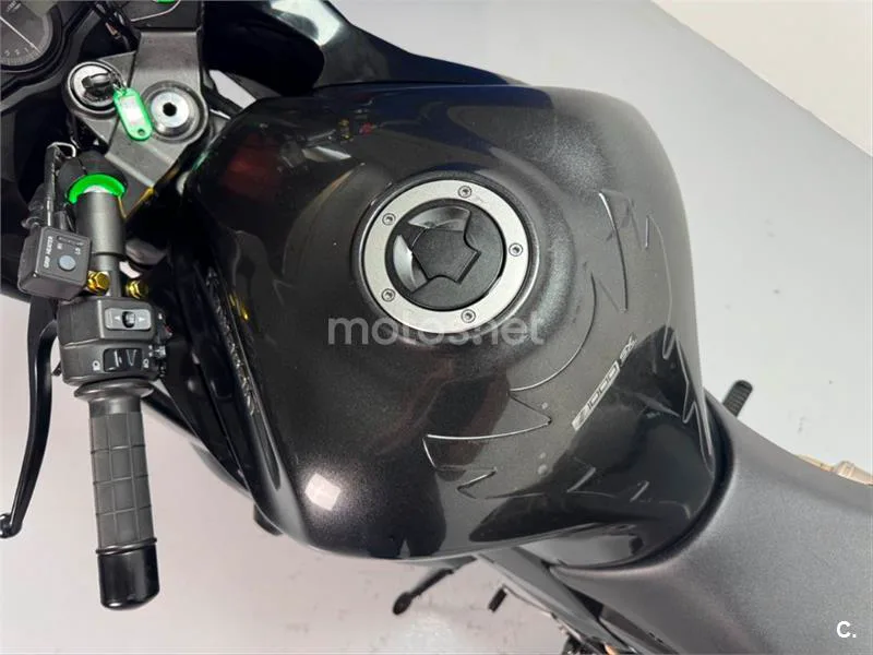Kawasaki Z1000 SX – Vista 11