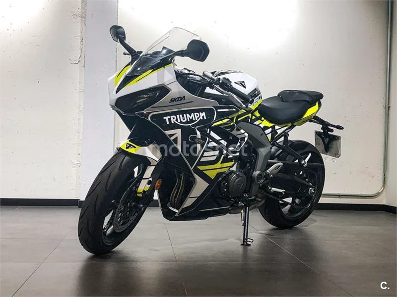 Triumph Daytona 660 - Vista 3