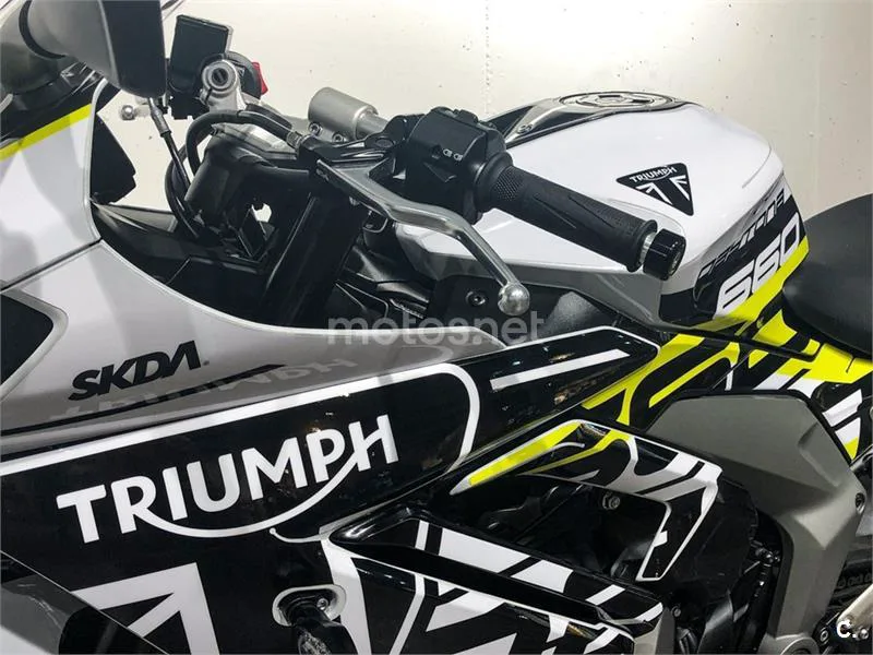 Triumph Daytona 660 - Vista 5