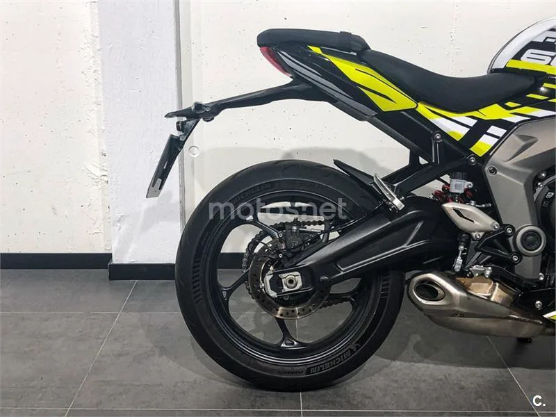 Triumph Daytona 660 - Vista 10