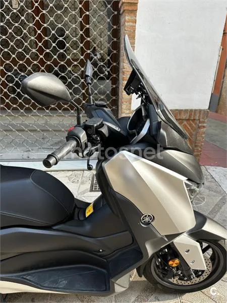 Yamaha XMAX 400 – Vista 13
