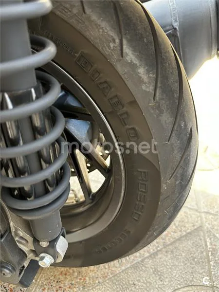 Yamaha XMAX 400 – Vista 18