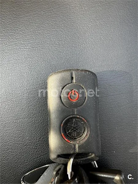 Yamaha XMAX 400 – Vista 19