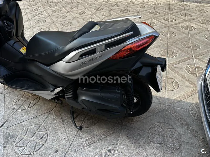 Yamaha XMAX 400 – Vista 8