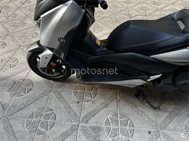 Yamaha XMAX 400 – Vista 9