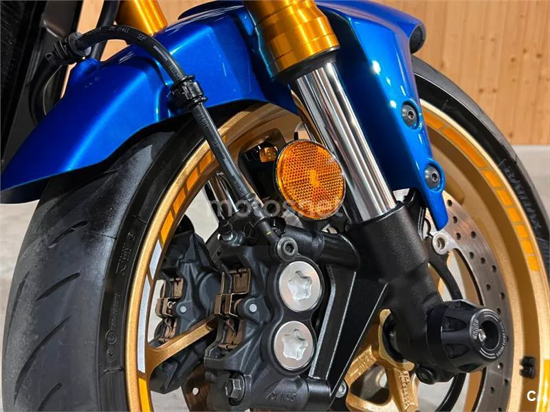 Yamaha XSR 900 – Vista 11