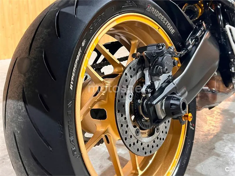 Yamaha XSR 900 – Vista 21