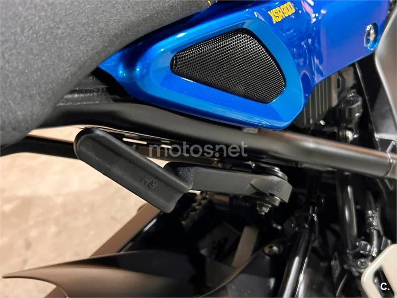 Yamaha XSR 900 – Vista 25