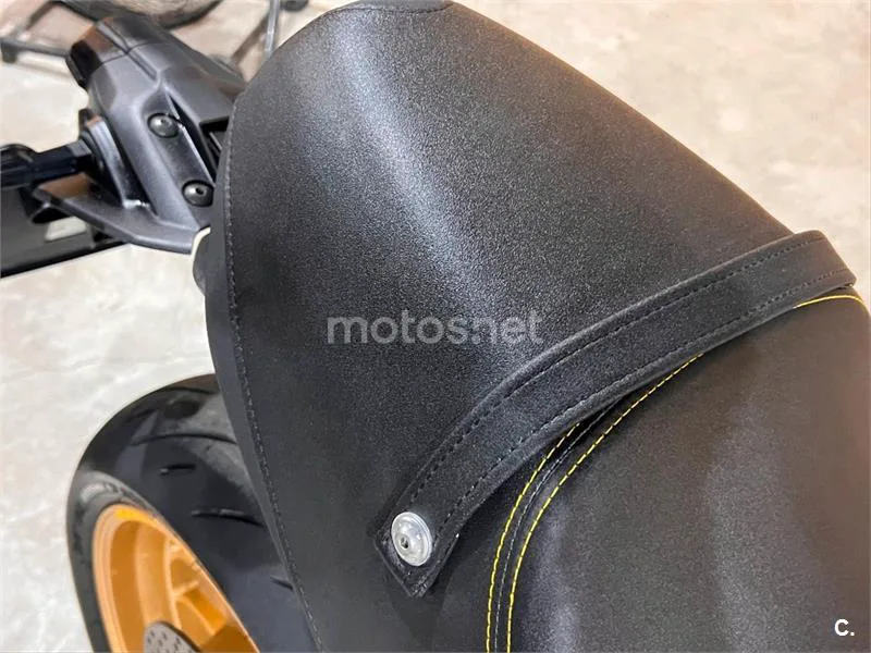Yamaha XSR 900 – Vista 26