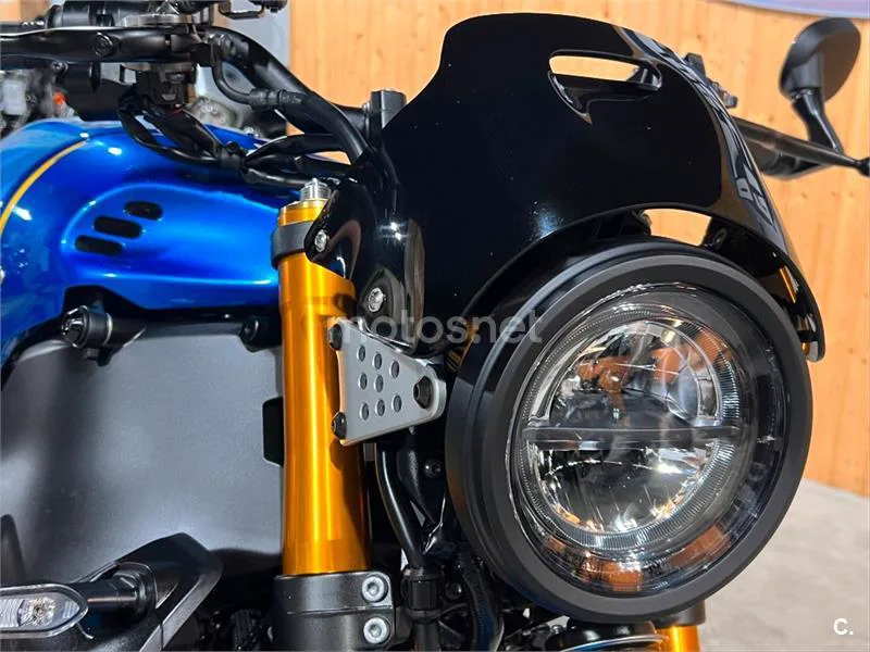Yamaha XSR 900 – Vista 32